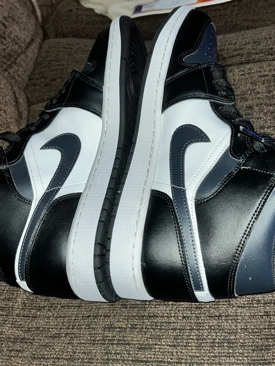 Nike Air Jordan 1 Mid 