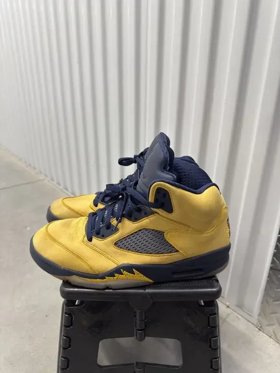 Nike Air Jordan 5 Michigan Amarillo College 2019 Size 11 Men's - CQ9541-704