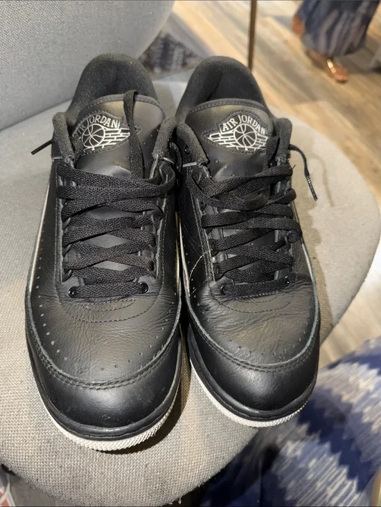 Jordan Men’s Black Leather Low-Top Sneakers