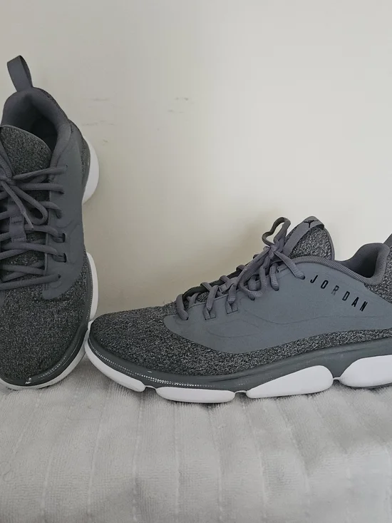 Jordan Air Jordan Impact TR Men’s Low Top Sneakers Gray/White 11.5 854289-003