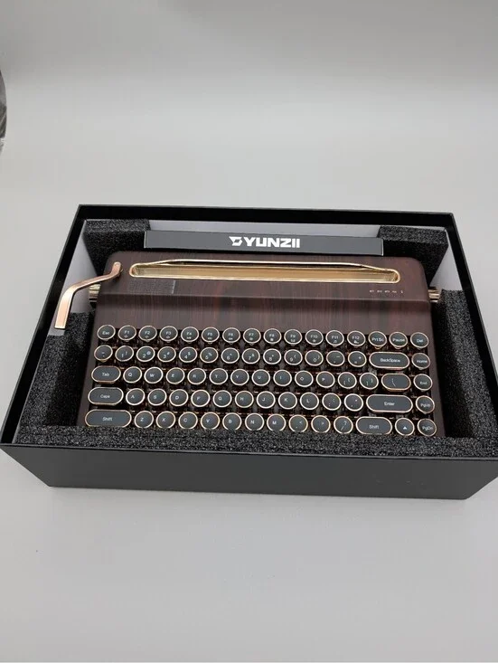 YunZii Retro Mechanical Bluetooth Keyboard with Wood Finish and Round Keycaps