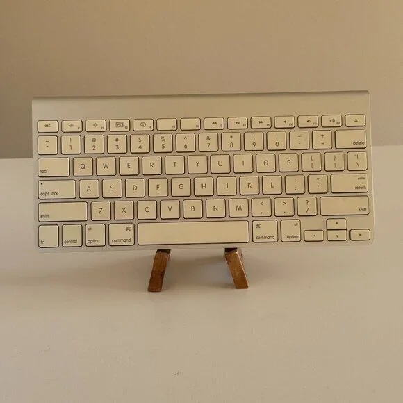 Genuine Apple Wireless Magic Keyboard Bluetooth A1314