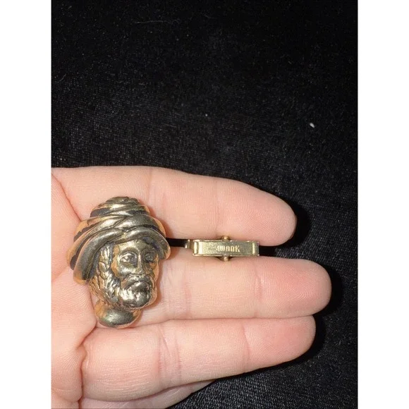 Vintage SWANK Gold Black Accent Genie Turban Nomad Swami Figural Cufflinks 4659‎