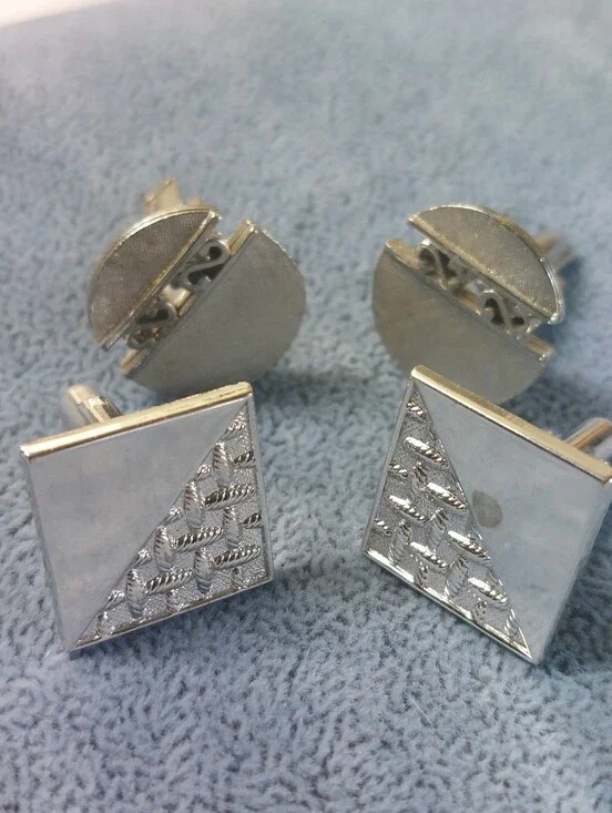 Lot of 2 Vintage Mid-Century Silver Tone Geometric Cufflinks Square Round Estate