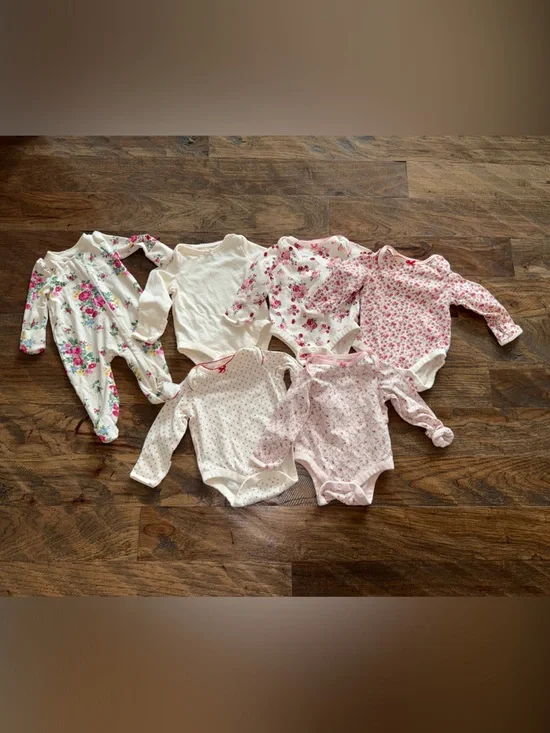 Baby Gap Girls' Floral & Pink Long-Sleeve One-Piece Bodysuits 0-3 Months