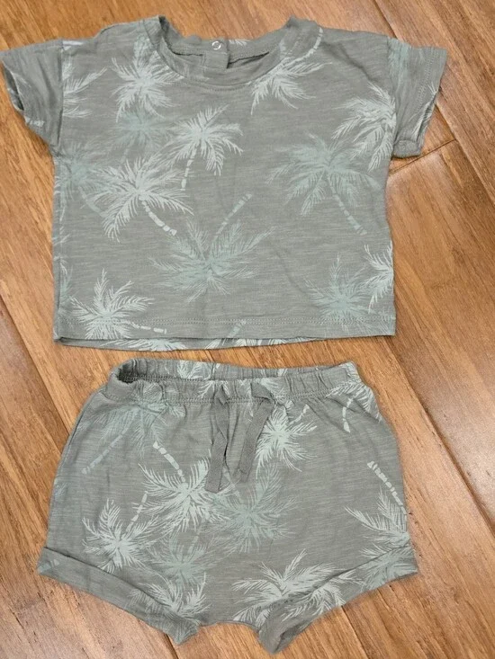 Gap Baby Toddler Green Palm Tree Short Sleeve Shirt & Shorts Matching Set