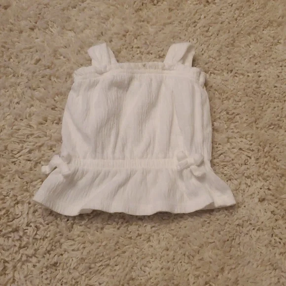 5 For 25$ Carter's Tank Top Baby Size‎ Newborn White