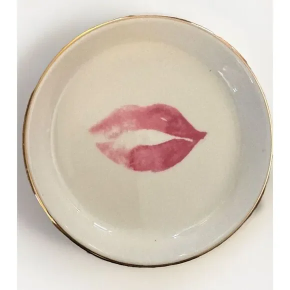 Lips‎ Jewelry Make Up Trinket Ceramic Tray New!