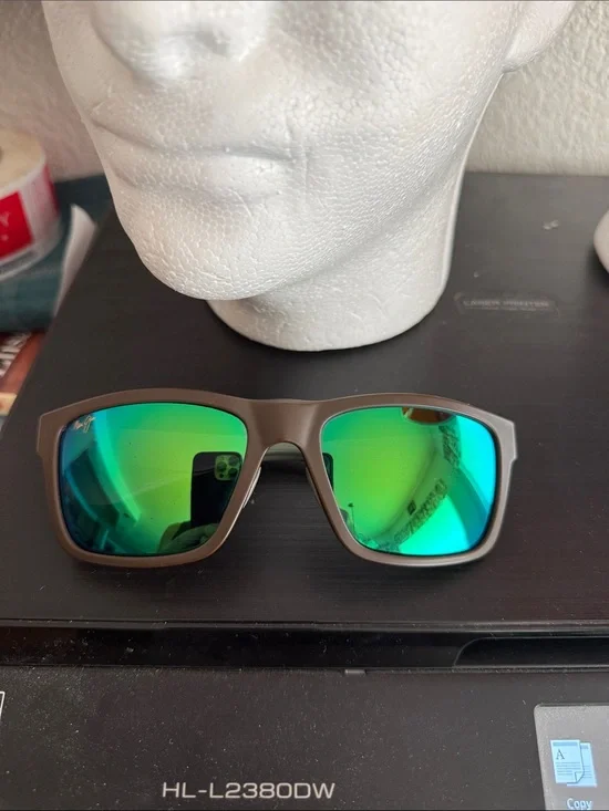 Maui Jim “ the flats”  Matte brown/ mint Sunglasses with Green Mirrored Lenses