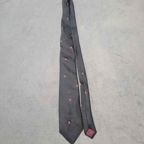 Manhattan Necktie Mens‎ OS Black Red Paisley Tonal Jacquard Made in USA Classic