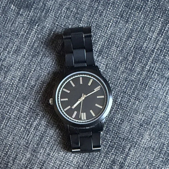 Sleek Black Men's Watch