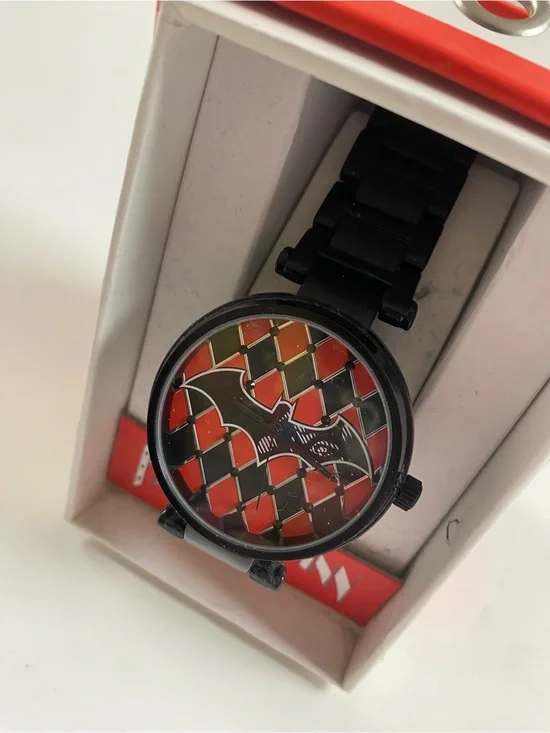 Harley Quinn watch - needs battery - great decorative piece for any fan!