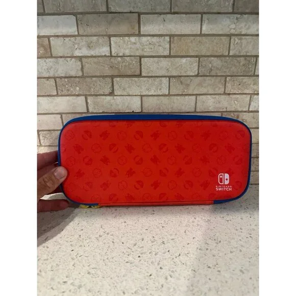 carrying case for the Nintendo Switch Mario Red & Blue‎ Edition.