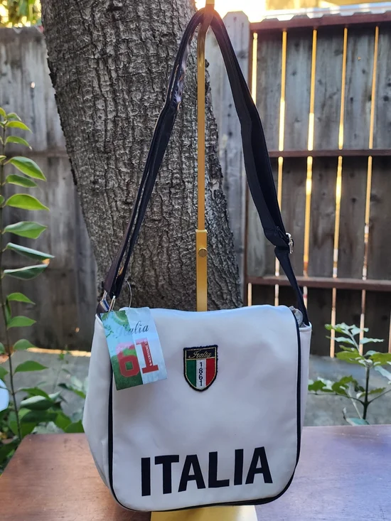 NWT Vintage Italia Messenger Crossbody Bag White Soccer Crest