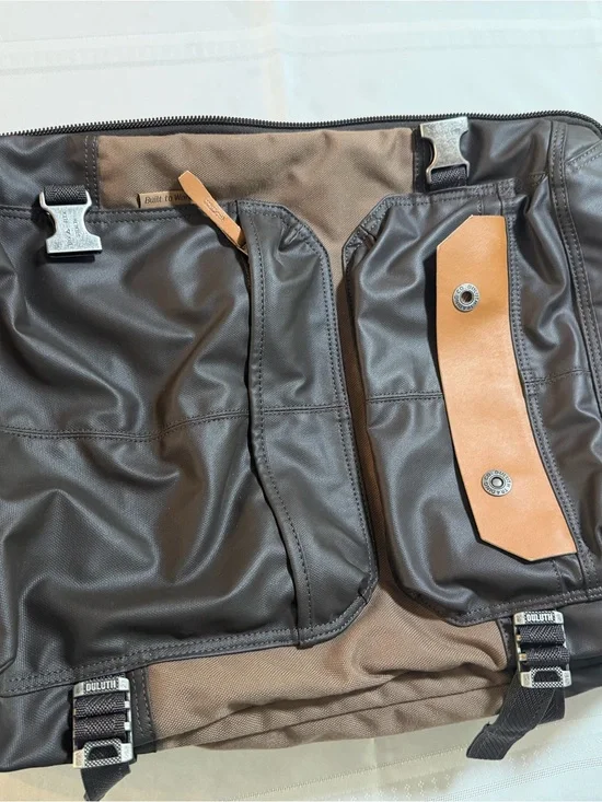 Men's Travel suitcase - DULUTH TRADING COMPANY mile high roller carry on
