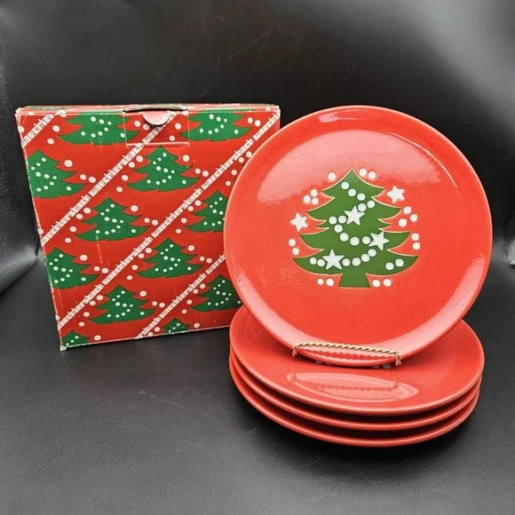 4 Waechtersbach Christmas Tree Red Salad/Dessert Plate 7-3/4