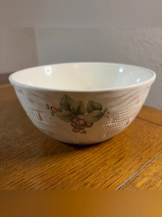 Pfaltzgraff Grapevine Serving Bowl 7.25