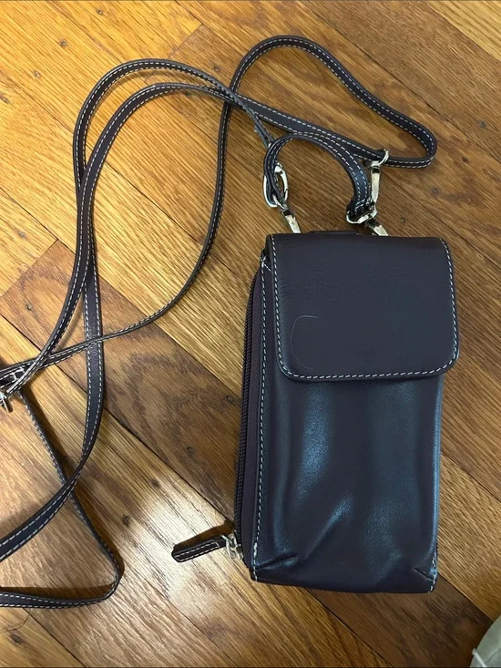 Crossbody Levenger Phone Pouch Bag in in Eggplant