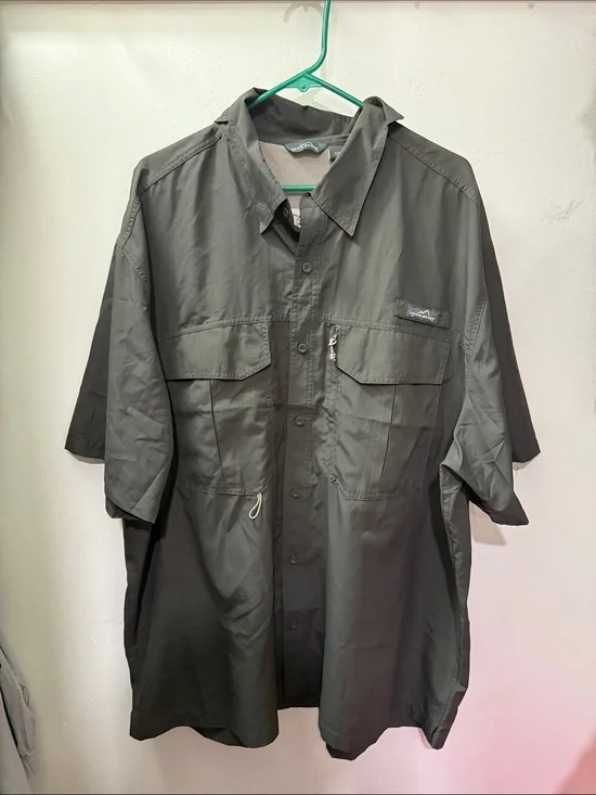 Eddie Bauer Short-Sleeve Utility Shirt Jacket in Olive Green