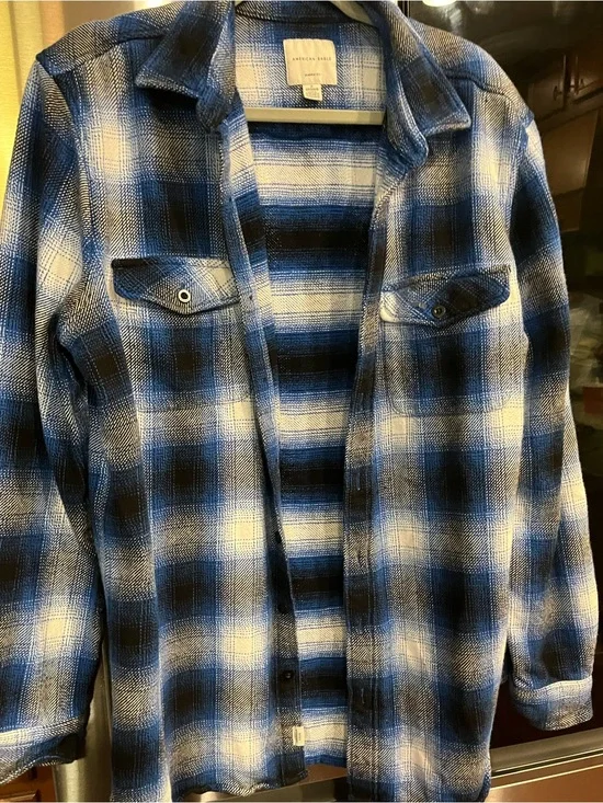 American Eagle Outfitters Blue and White Plaid Button-Up Shirt Jacket