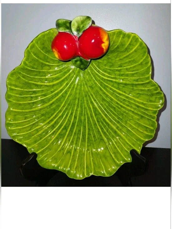 Vintage Maurice Ceramics Of Calf AP 509 USA Cabbage Leaf Fruit Bowl