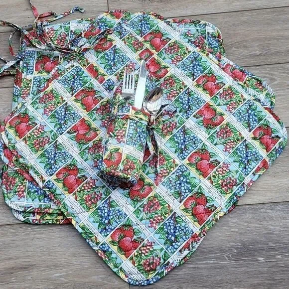 Perfect Settings 6 placemats/silverware holders roll up fruit berries gift