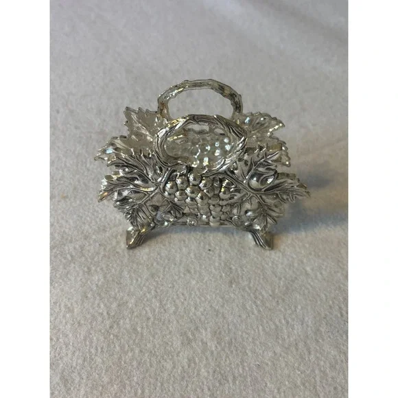 Vintage Silver Tone Grape‎ Leaf Napkin Holder Caddy Table Decor
