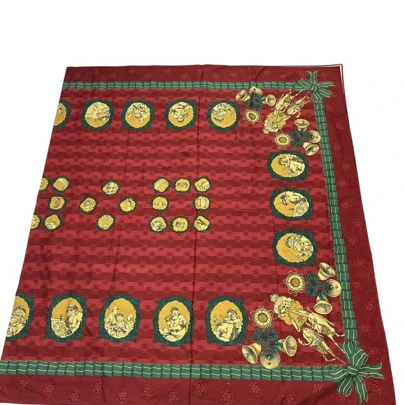 Beauville‎ Tablecloth Christmas Old World Santa St Nick Father Christmas 116x54