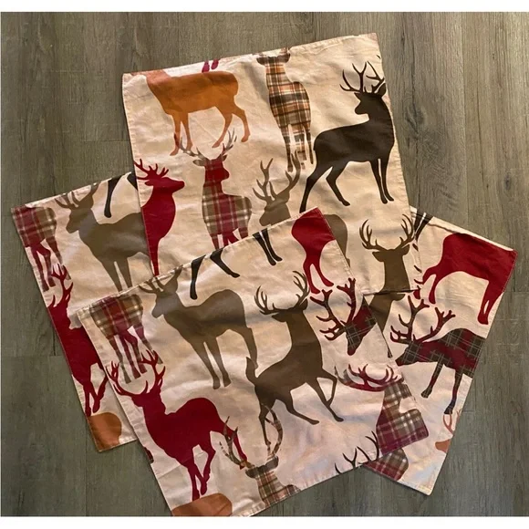 4 Christmas‎ Reindeer Cloth Dinner Napkins Brown Multicolor 19x19 Excellent Cond