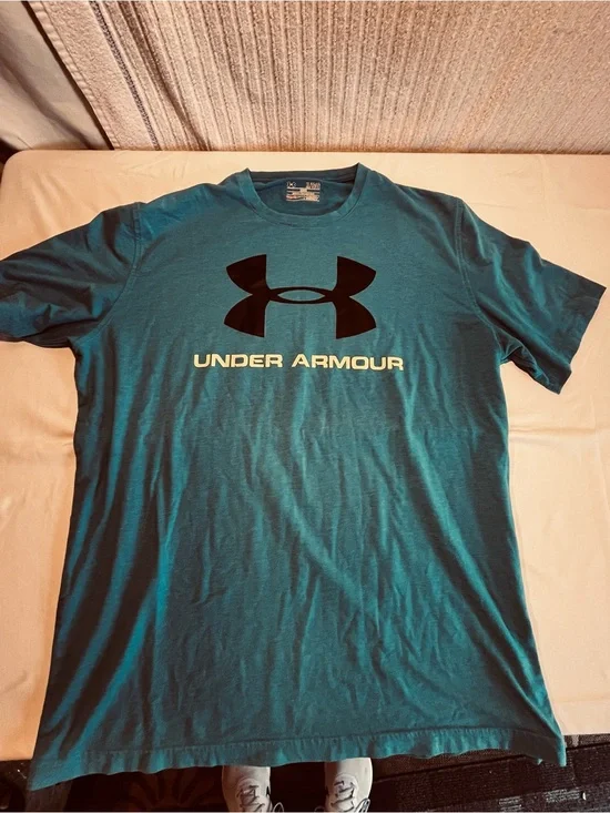 Under Armour HeatGear Men’s XL Loose Fit Teal Logo T-Shirt