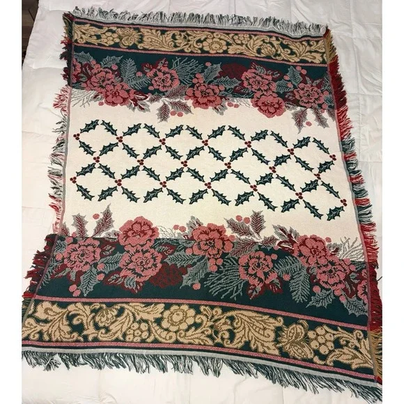 Vintage Christmas Tapestry Throw Blanket‎ Afghan Holly Berry Floral Fringe 56x43