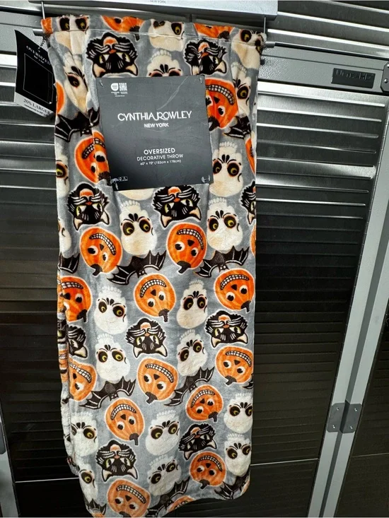 Halloween Cynthia Rowley Vintage Inspired Throw Blanket, Cats, Pumpkins & Skulls