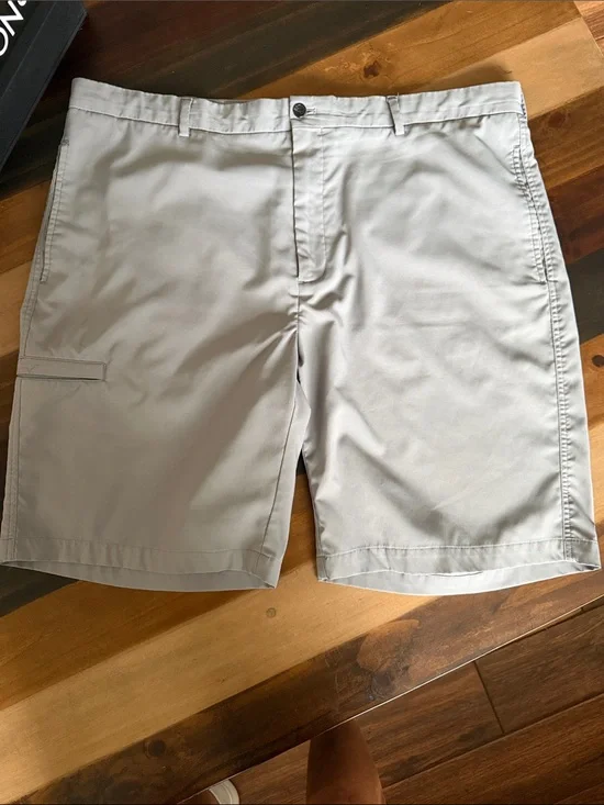 Greg Norman Collection Light Gray Flat-Front Performance Shorts