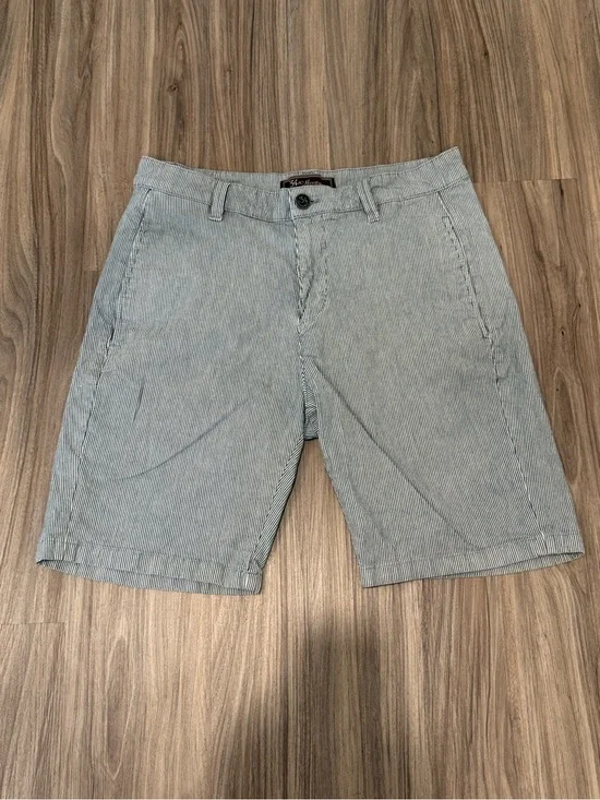 34 Heritage Men's Seersucker Light Blue Flat-Front Shorts - Size 33
