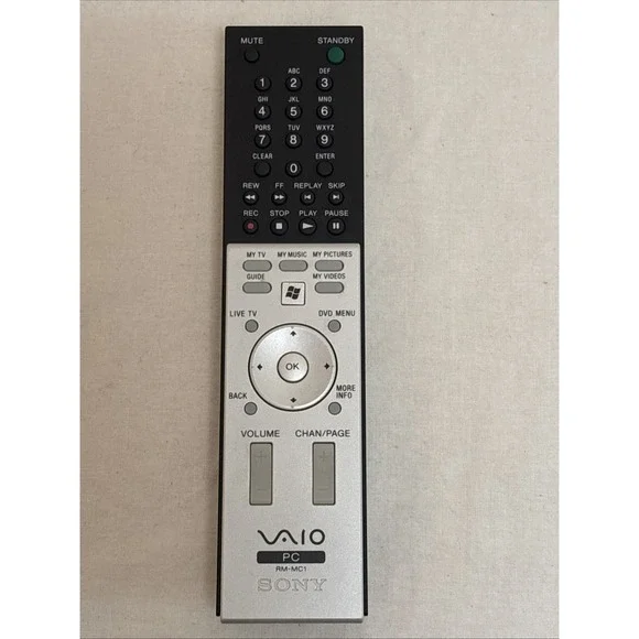 Sony Vaio RM-MC1 PC Remote Control OEM Gray Black Wireless RM-MC1 Untested
