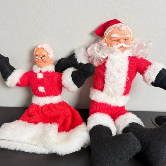 Vintage Santa and Mrs Claus Rubber Face Knit Plush Dolls Christmas Decor Taiwan