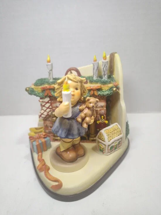 Goebel M.I. Hummel Christmas Wish HUM 2094 Musikfest Collection – 1999