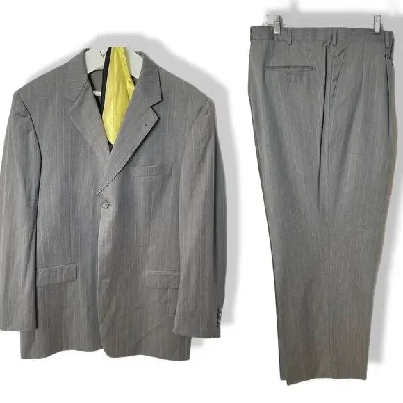 Burberry men's suit gray pinstripe wool 46L coat/38 pants