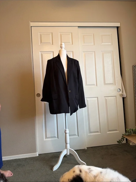 Black Men's Single-Button Blazer