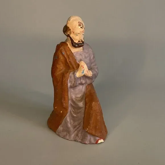 Vintage Germany Nativity Kneeling Wise Man Figure 3.75