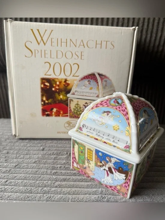 RARE! DISCONTINUED HUTSCHENREUTHER PORCELAIN ANNUAL 