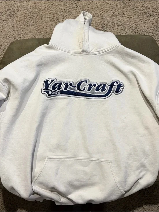 Yar-Craft White Sweatshirt