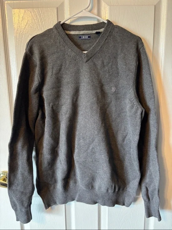 Izod Men's Charcoal Gray V-Neck Sweater