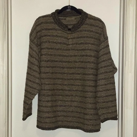 Structure Men’s Beige Striped Sweater Medium