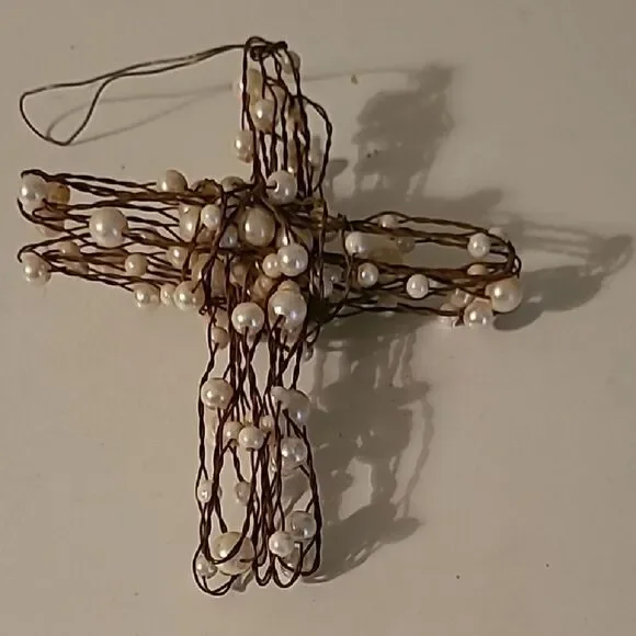 Elegant Pearl-Embellished Wire Cross Ornament