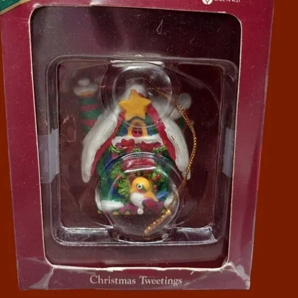 Christmas greeting ornament birdhouse