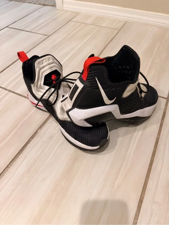 Men’s LeBron James Nike Black, White & Red High-Top Sneakers
