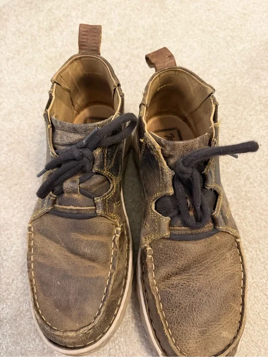 Tony Lama Men’s 10.5 Estancia lace ups.