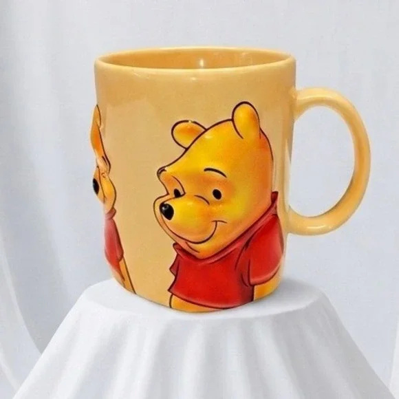 Disney Winnie the Pooh 3D Embossed Mug Ceramic Yellow Red 16oz Cup‎