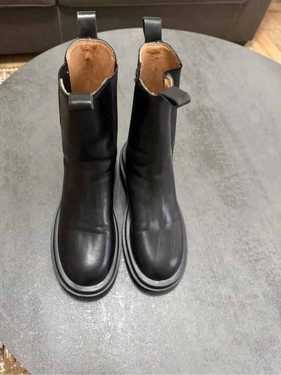 Men's Black Leather Chelsea Boots